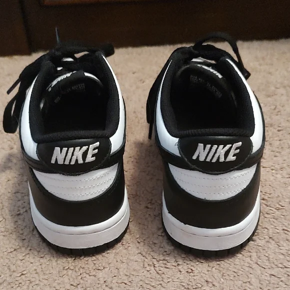 Nike Dunks Youth Like New - Picture 4 of 6